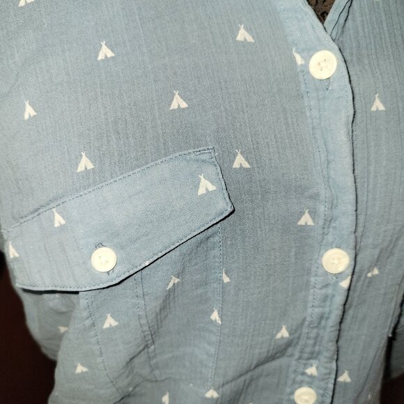 Eddie Bauer Womens Blue Teepee Button-Up Shirt L - Picture 2 of 6